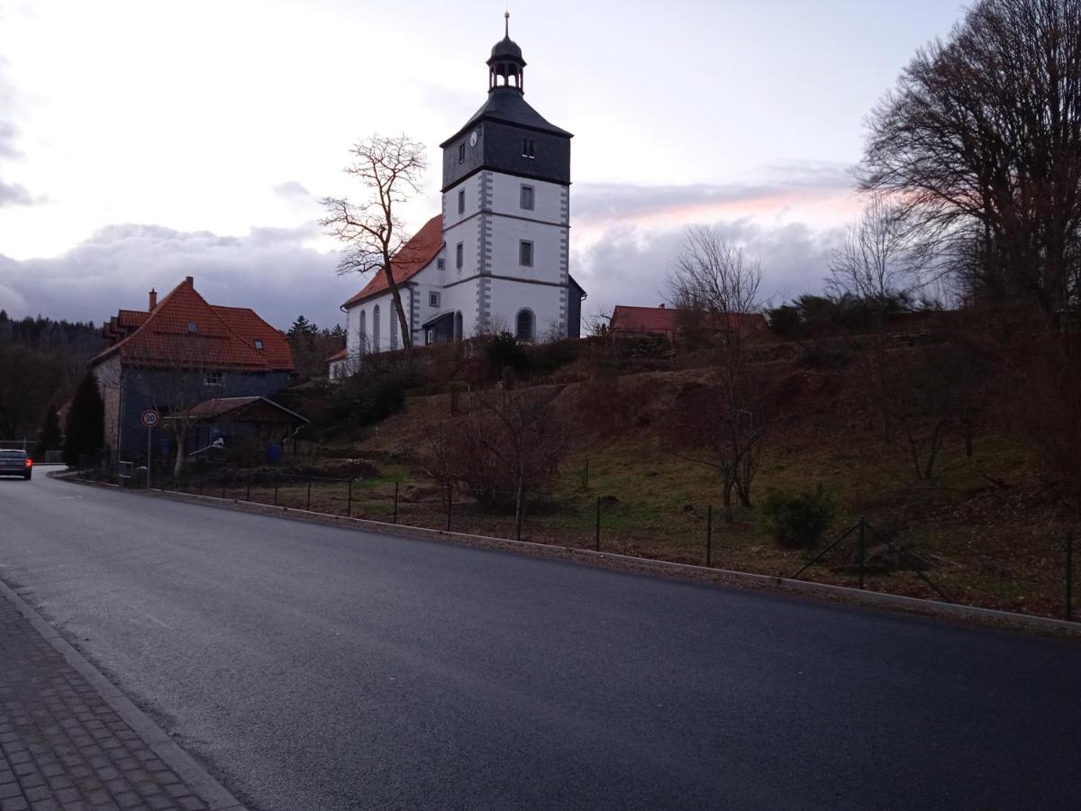 Hotel & Restaurant Zum Adlersberg Schleusingen Exterior foto
