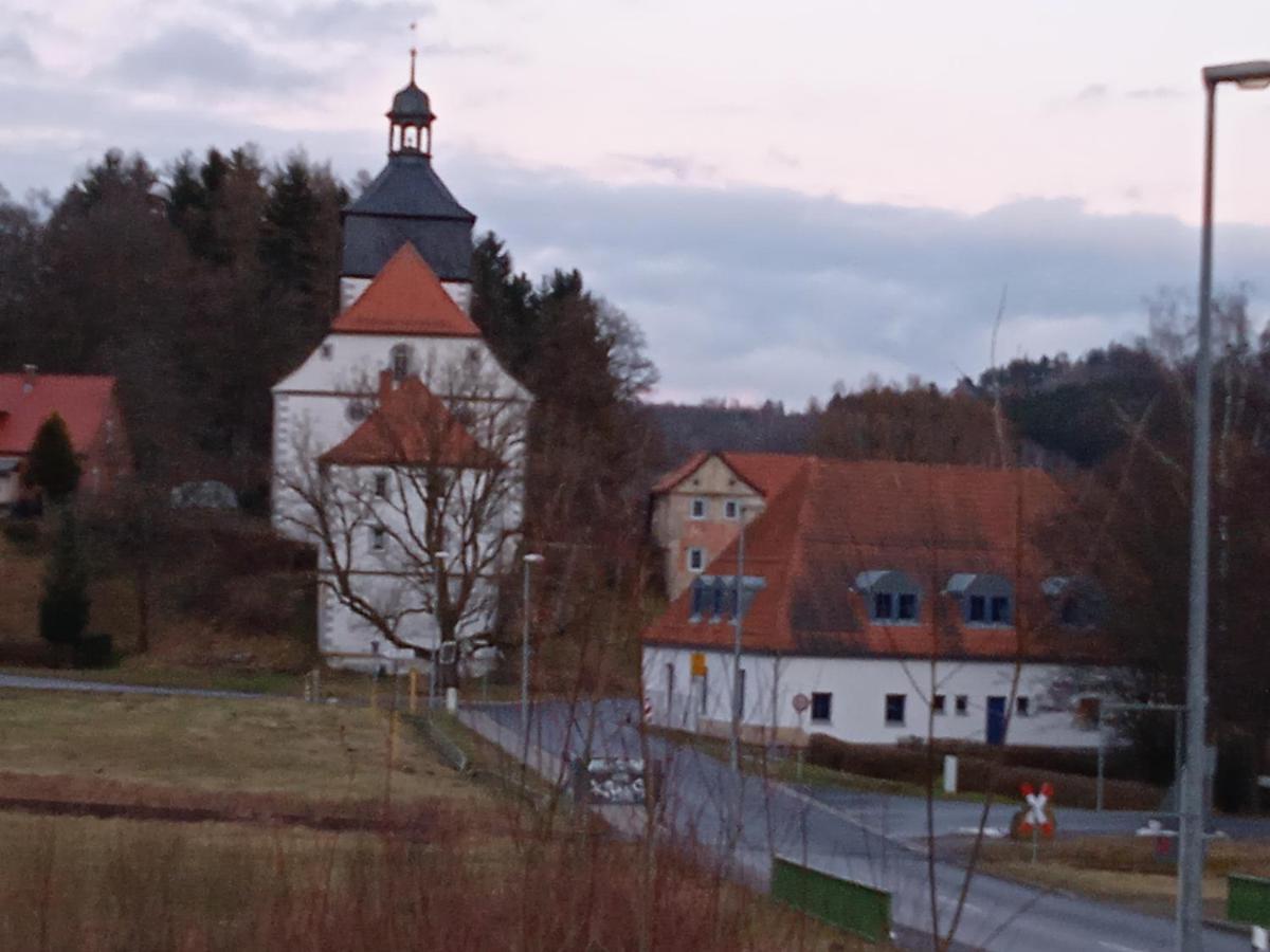 Hotel & Restaurant Zum Adlersberg Schleusingen Exterior foto